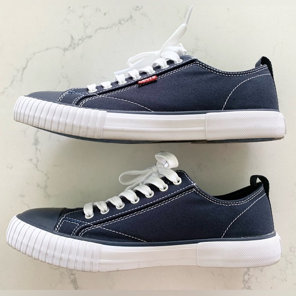 Levi’s Unisex Navy Blue Sneakers - Picture 3 of 13